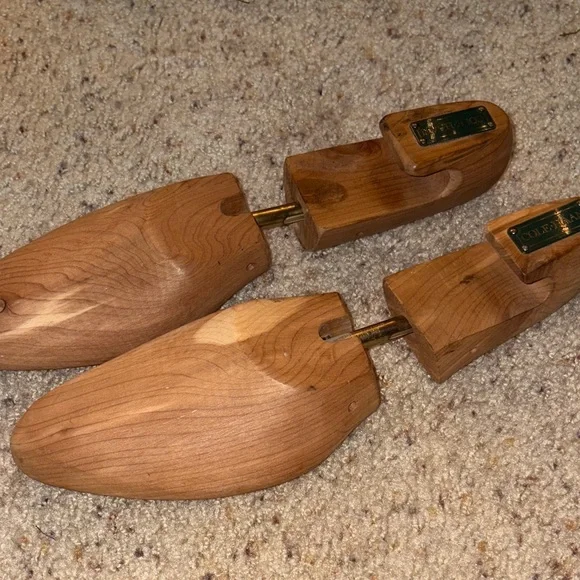 Men’s Cole Haan Shoe Trees Large Cedar Adjustable Brass Pair - Picture 5 of 12